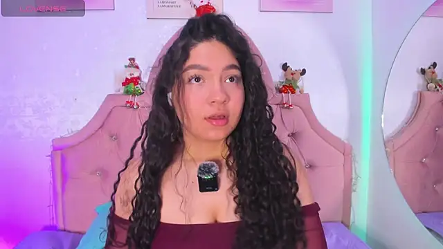 amandalee01 online show from 12/21/25, 06:31