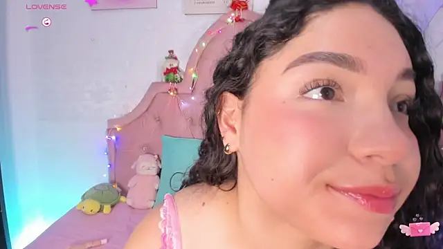 amandalee01 online show from 12/14/25, 07:41