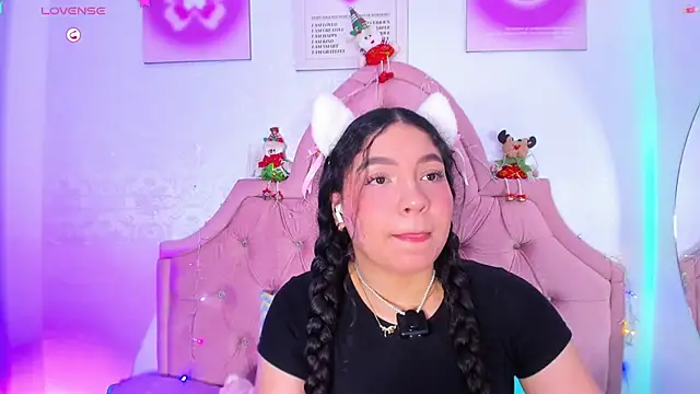 amandalee01 online show from 12/19/25, 02:08