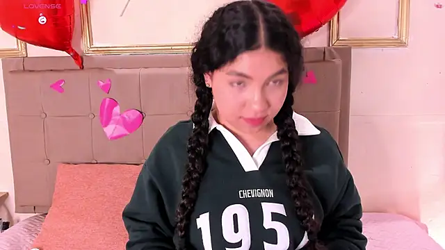 amandalee01 online show from 02/14/26, 07:47