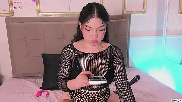 amandalee01 online show from 04/20/26, 09:38