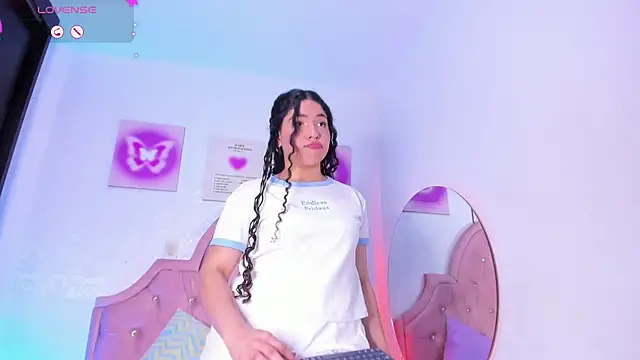 amandalee01 online show from 11/08/25, 08:01