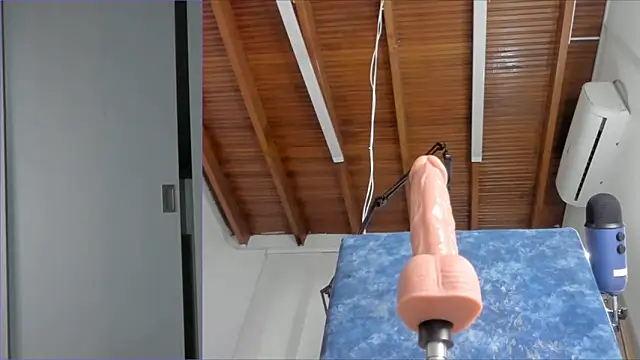 Lucy carter  online show from 03/09/26, 04:32