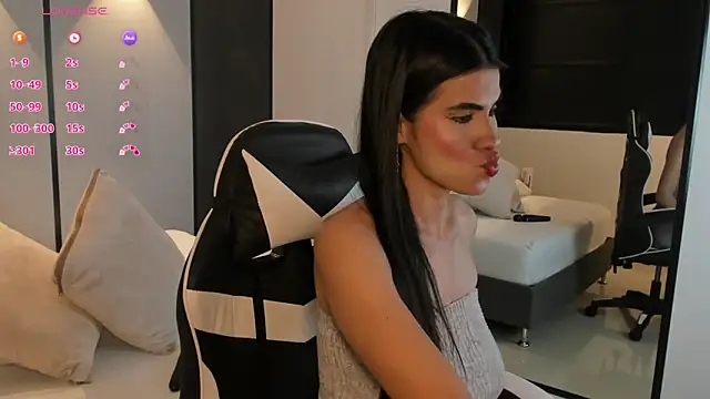 stephanya  online show from 10/16/25, 08:17
