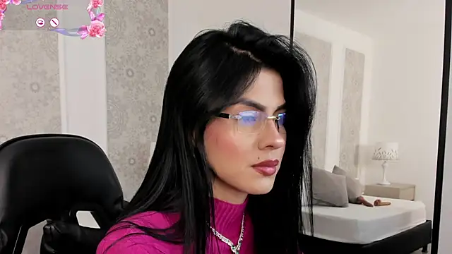 stephanya  online show from 05/14/26, 07:44