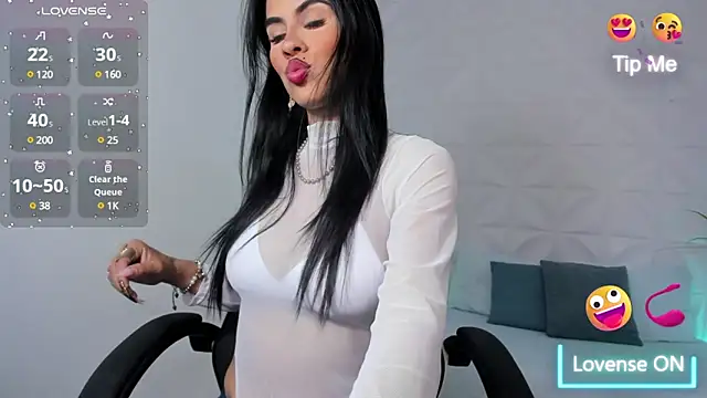 stephanya  online show from 03/03/25, 07:07