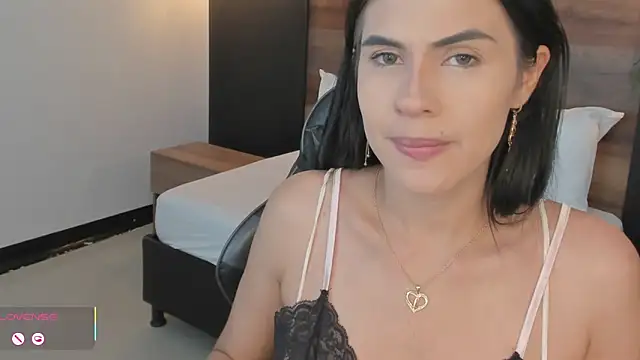 stephanya  online show from 02/18/26, 07:21