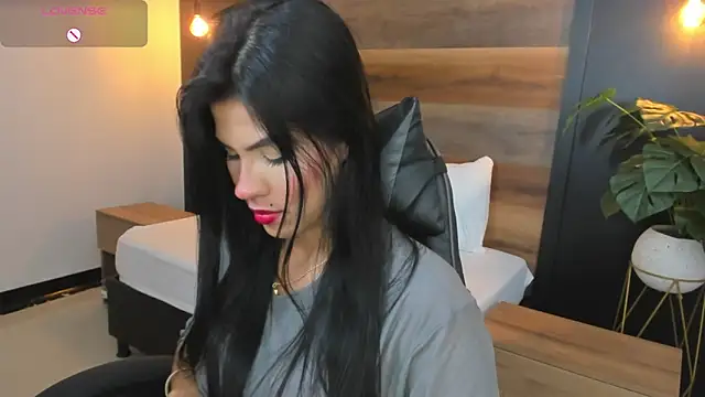 stephanya  online show from 01/07/26, 07:19