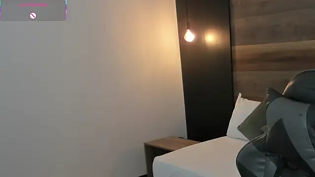 stephanya  online show from 03/26/26, 07:34