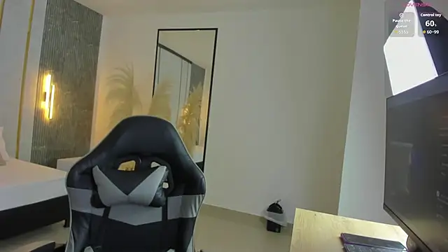 stephanya  online show from 09/10/25, 07:24