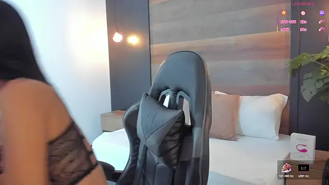 stephanya  online show from 11/01/25, 06:57