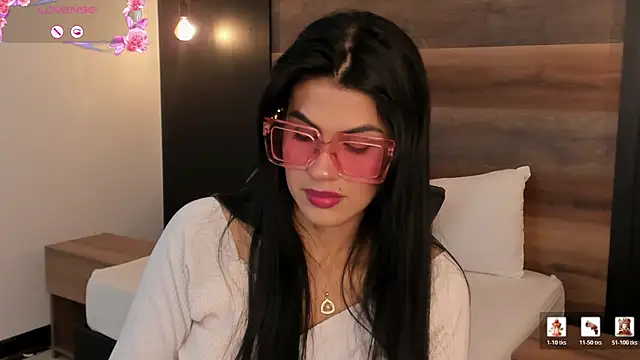 stephanya  online show from 04/23/26, 07:59