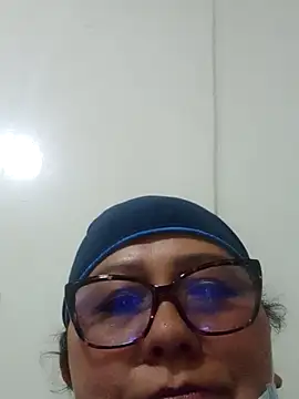 Darly Gomez online show from 02/15/25, 04:58