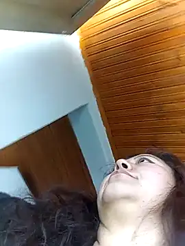 Darly Gomez online show from 10/04/25, 02:18