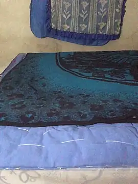 manuamador online show from 12/17/25, 05:45