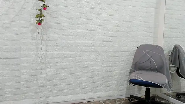 CHantal 33 online show from 12/29/24, 04:51