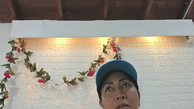 CHantal 33 online show from 12/18/24, 11:30