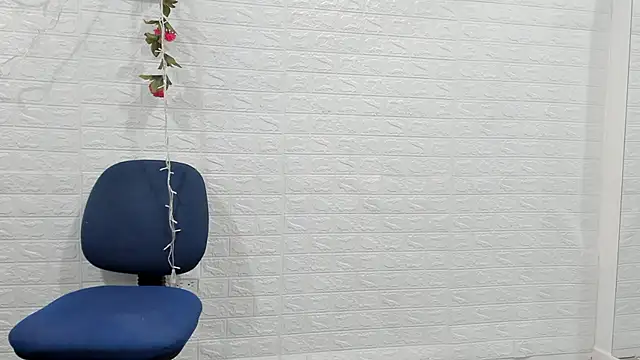 CHantal 33 online show from 12/30/24, 06:16