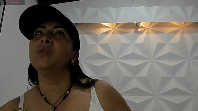 CHantal 33 online show from 01/22/25, 05:59