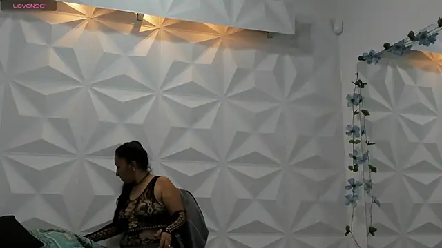 CHantal 33 online show from 01/05/25, 06:24