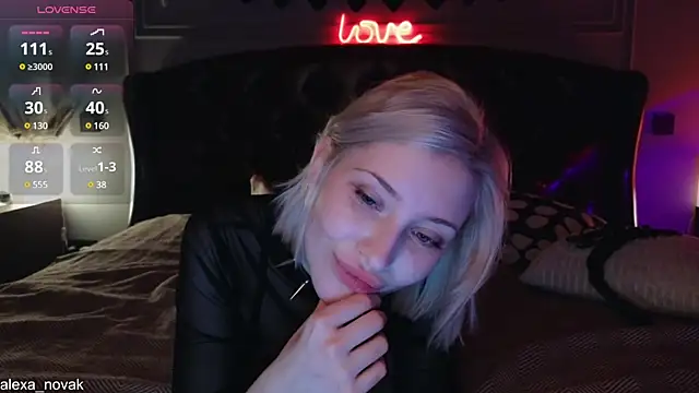 alexa novak online show from 02/27/25, 01:41