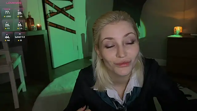 alexa novak online show from 10/31/25, 12:40