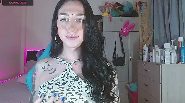 Snapshot of karla_zambrano chatting on 02/25/25, 07:38 karla zambrano online show from 02/25/25, 07:38