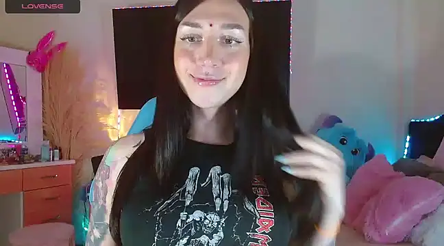 Snapshot of karla_zambrano chatting on 12/05/24, 12:25 karla zambrano online show from 12/05/24, 12:25