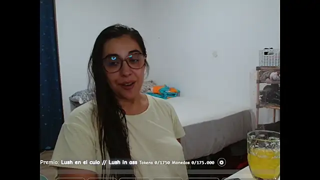 Ursumi1 online show from 09/18/25, 08:01