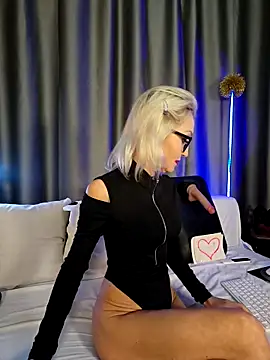 Milforja online show from 02/17/26, 06:49