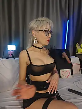 Milforja online show from 05/18/26, 05:18