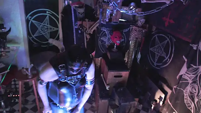 Snapshot of BULGEDEMON chatting on 10/30/25, 08:06 BULGEDEMON online show from 10/30/25, 08:06