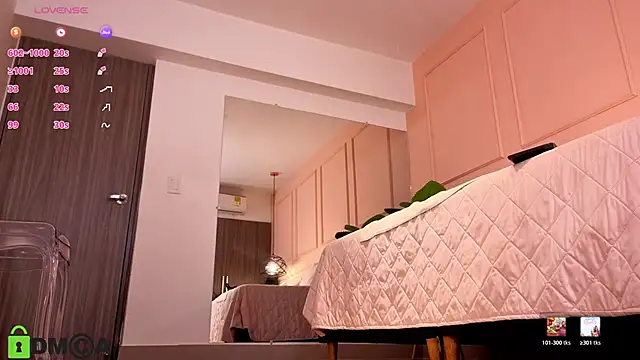 Snapshot of SHARONN____ chatting on 01/07/26, 04:06 SHARONN online show from 01/07/26, 04:06