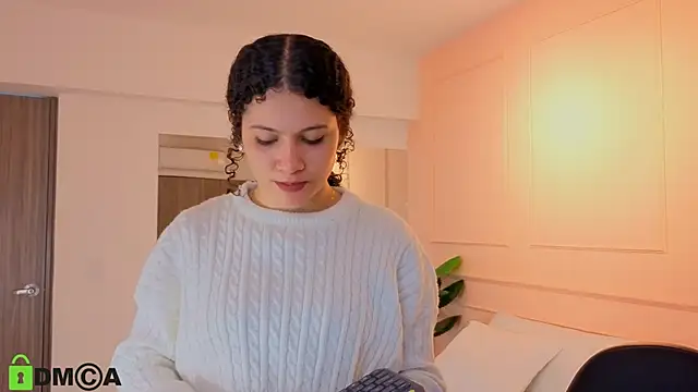 SHARONN     online show from 10/04/25, 04:03