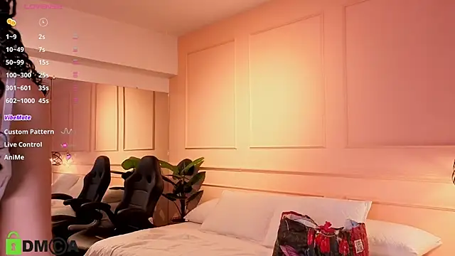 SHARONN     online show from 04/08/26, 04:14