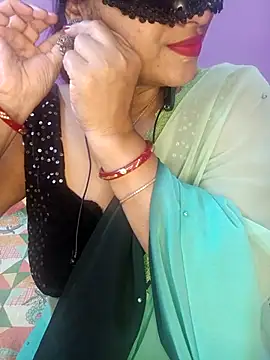 Snapshot of Sexy_Mona_Bhabhi chatting on 10/15/25, 05:32 Sexy Mona Bhabhi online show from 10/15/25, 05:32