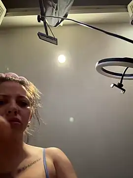 Snapshot of Hollyhudson123 chatting on 03/22/25, 10:15 Hollyhudson123 online show from 03/22/25, 10:15