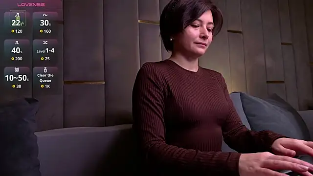 Ishtar Divine online show from 11/29/25, 10:26