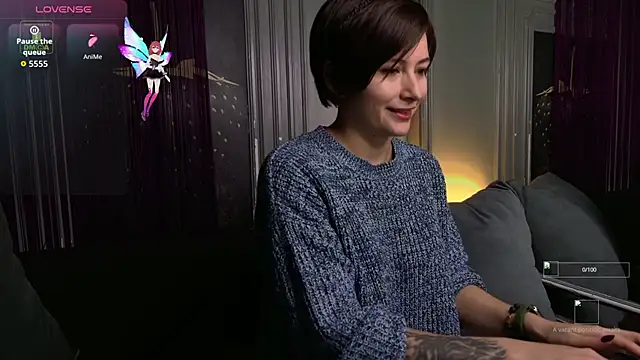 Ishtar Divine online show from 11/18/25, 03:15