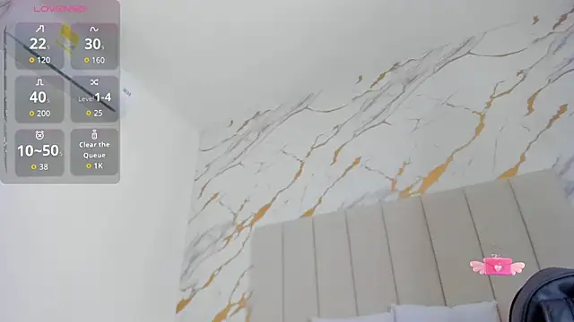 aggy castel online show from 04/14/26, 03:39