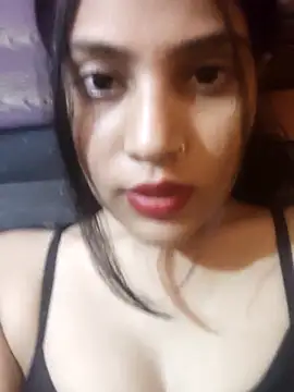 Snapshot of unique_gracy chatting on 10/29/25, 03:27 unique gracy online show from 10/29/25, 03:27