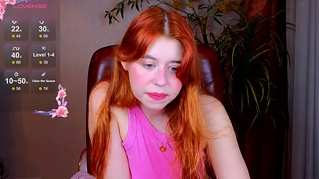 Snapshot of Penny_Staaar chatting on 09/16/25, 04:02 Penny Staaar online show from 09/16/25, 04:02