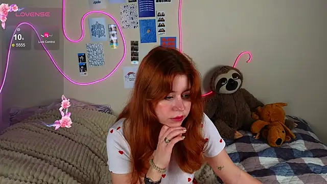 Snapshot of Penny_Staaar chatting on 01/31/25, 06:13 Penny Staaar online show from 01/31/25, 06:13