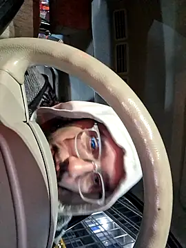 Nene1325 online show from 10/26/25, 09:42