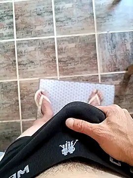 paubabando  online show from 12/31/24, 04:46