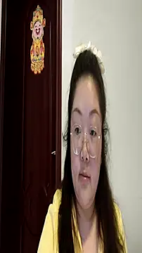 Weiwei5200 online show from 11/22/25, 11:31