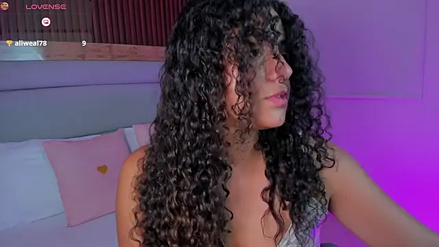 yaya23x online show from 02/09/26, 07:34