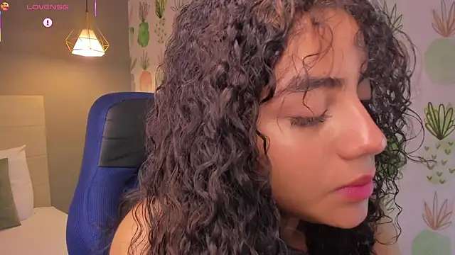 yaya23x online show from 11/06/25, 02:10