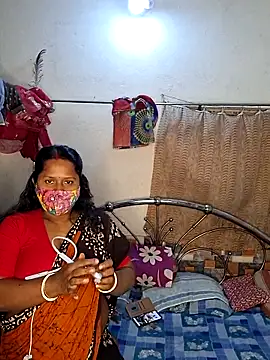 Snapshot of Real_Desi_Couple chatting on 03/21/26, 09:47 Real Desi Couple online show from 03/21/26, 09:47