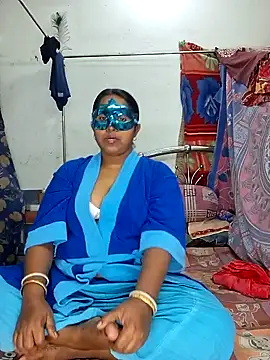 Snapshot of Real_Desi_Couple chatting on 12/28/24, 04:30 Real Desi Couple online show from 12/28/24, 04:30